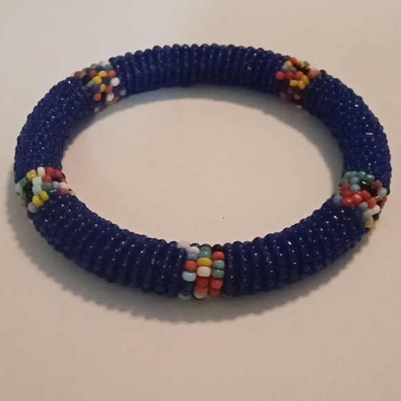 #947 Blue Multi Colored Glass Seed Bead Bangle Bracelet. Size: 7 - Picture 2 of 4
